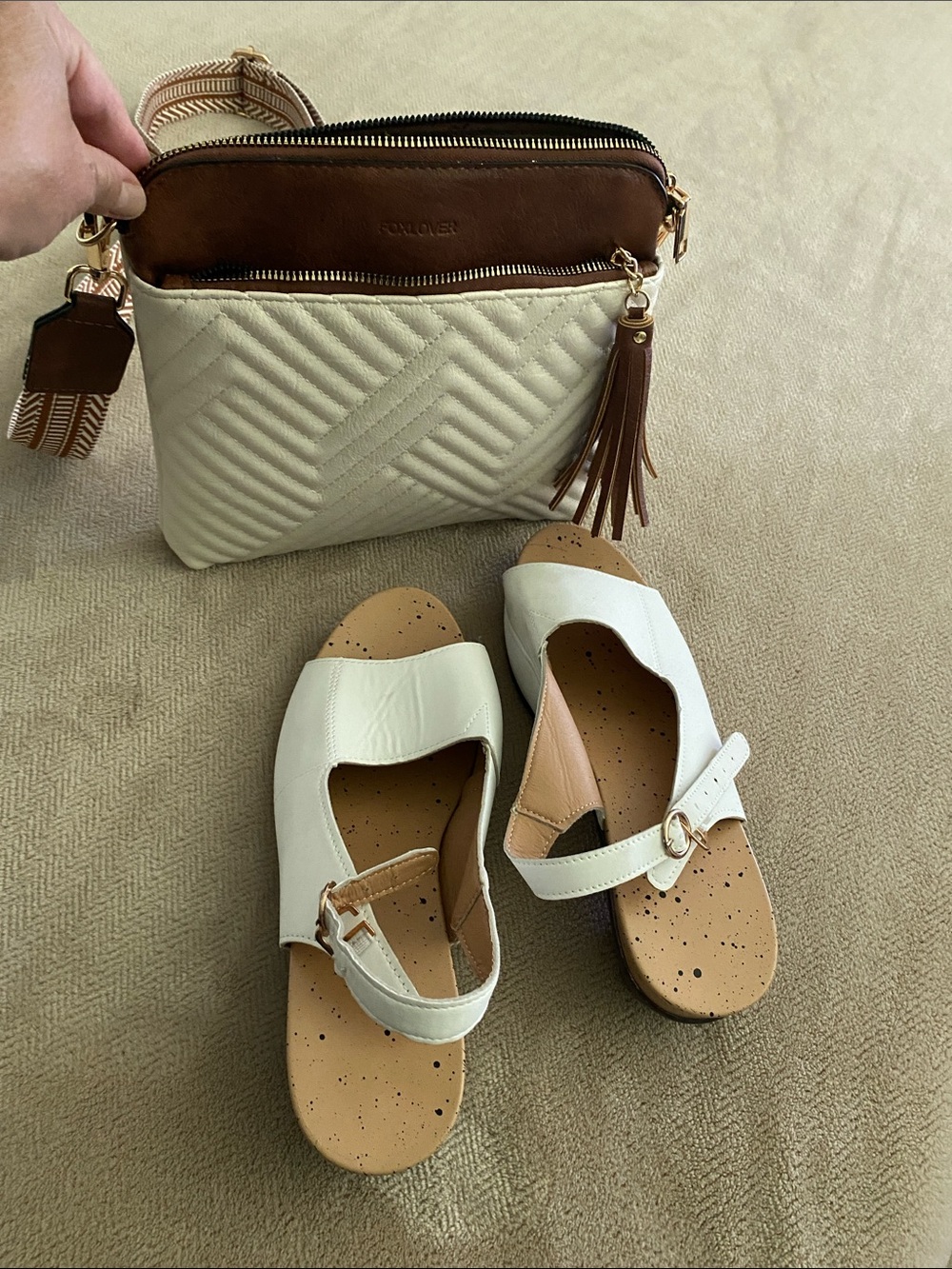 Cross body handbag and sandals